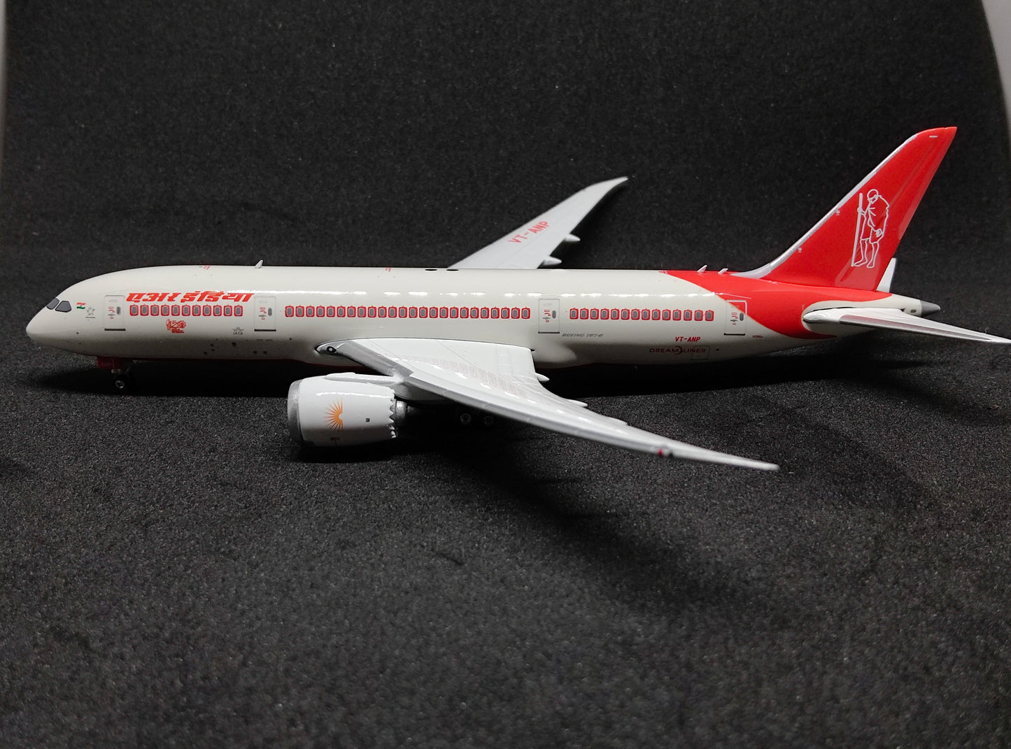 Air India Boeing 787-8 (Mahatma Gandhi Tail Livery) VT-ANP 1/400 Diecast Scale Model Phoenix