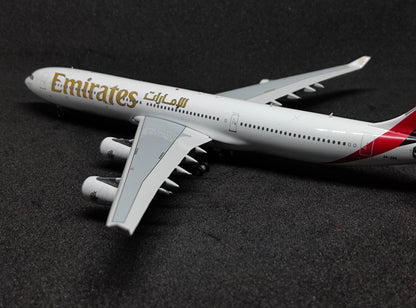 Emirates Airbus A340-300 A6-ERS 1/400 Diecast Model Aviation400