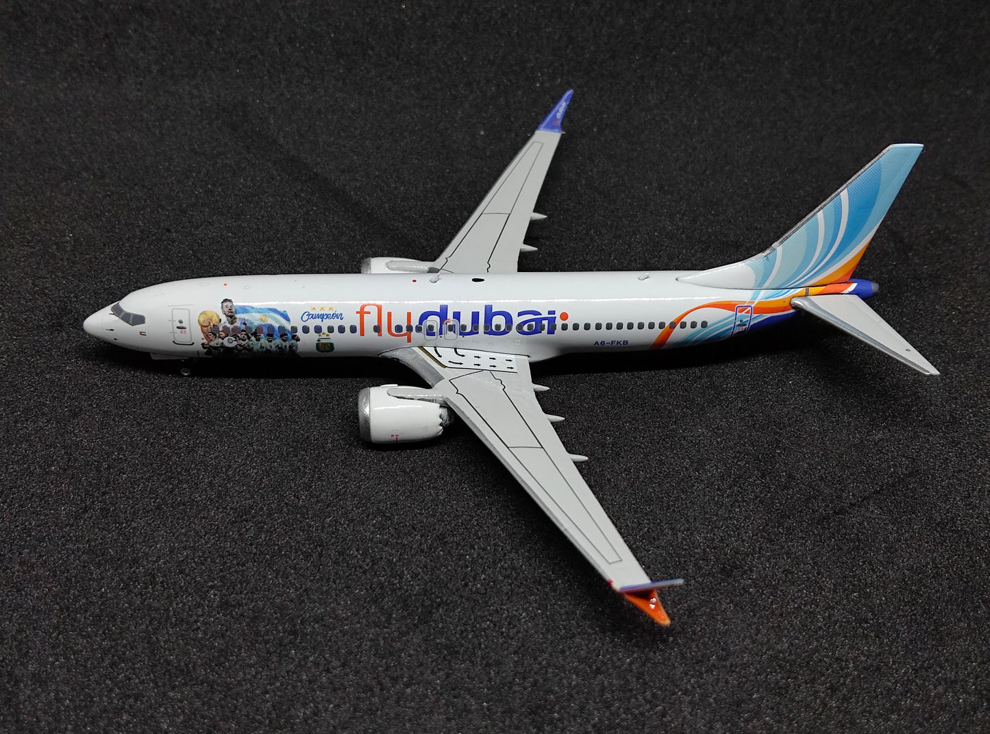 FlyDubai Boeing B737MAX-8 A6-FKB (Argentina Campeón Livery) 1/400 Diecast Scale Model Phoenix
