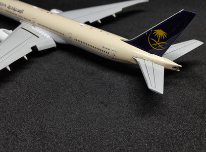 Saudia Boeing 777-300ER HZ-AK38 Flaps Down 1/400 Diecast Scale Model JCWings