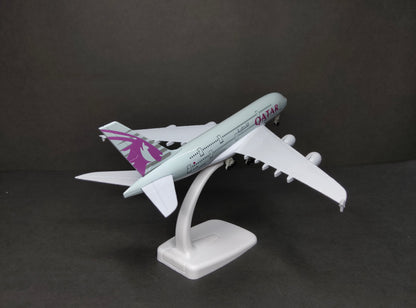 Qatar Airways Airbus A380-800 A7-APB 20cms Airplane Model