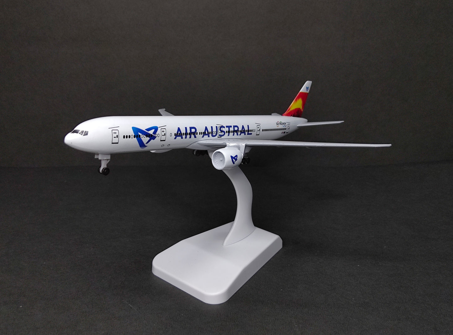 Air Austral Boeing 777-300ER 20cms Airplane Model