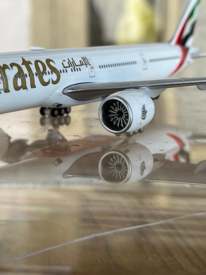 Emirates Boeing 777-300ER A6-ENV 1/400 Diecast Scale Model GeminiJets