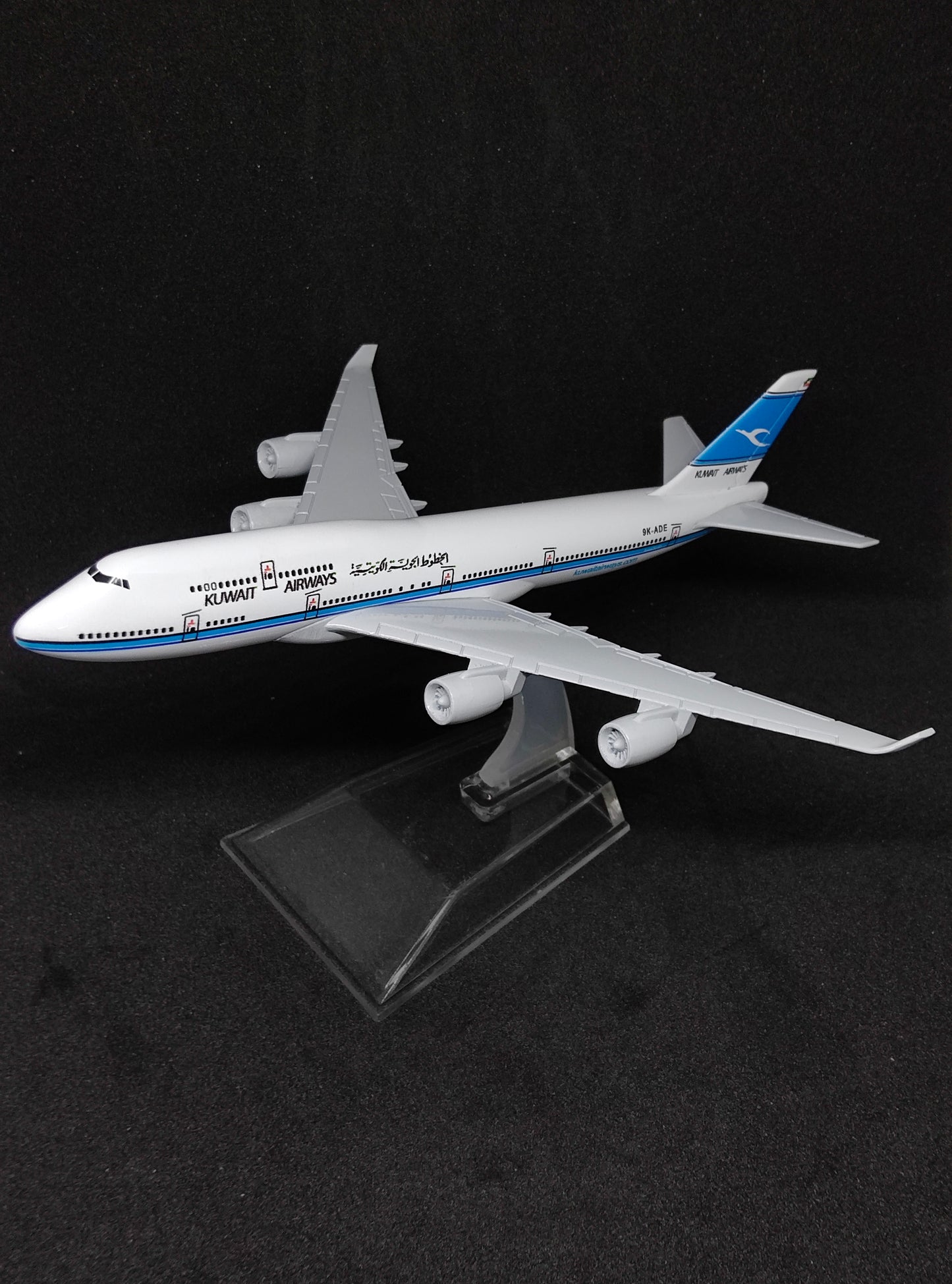 Kuwait Airways Boeing B747-400 9K-ADE 16cms Airplane Model