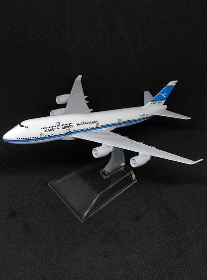 Kuwait Airways Boeing B747-400 9K-ADE 16cms Airplane Model