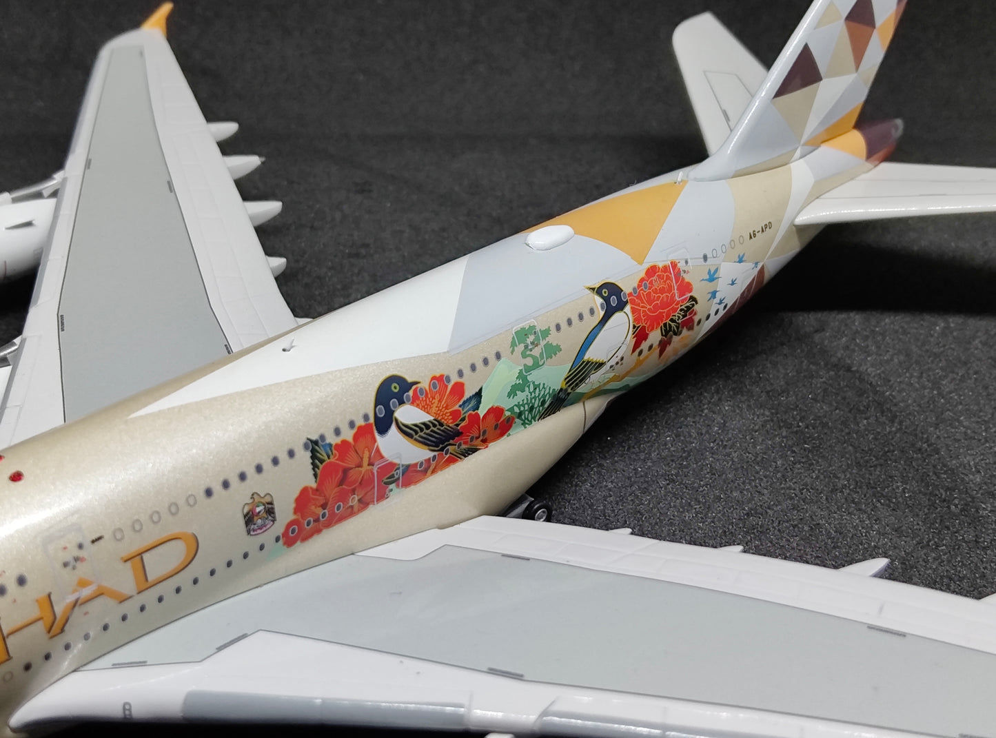 Etihad Airways Airbus A380-800 A6-APD (Choose South Korea Livery) detachable landing gear 1/400 Aircraft Scale Model Aviation400