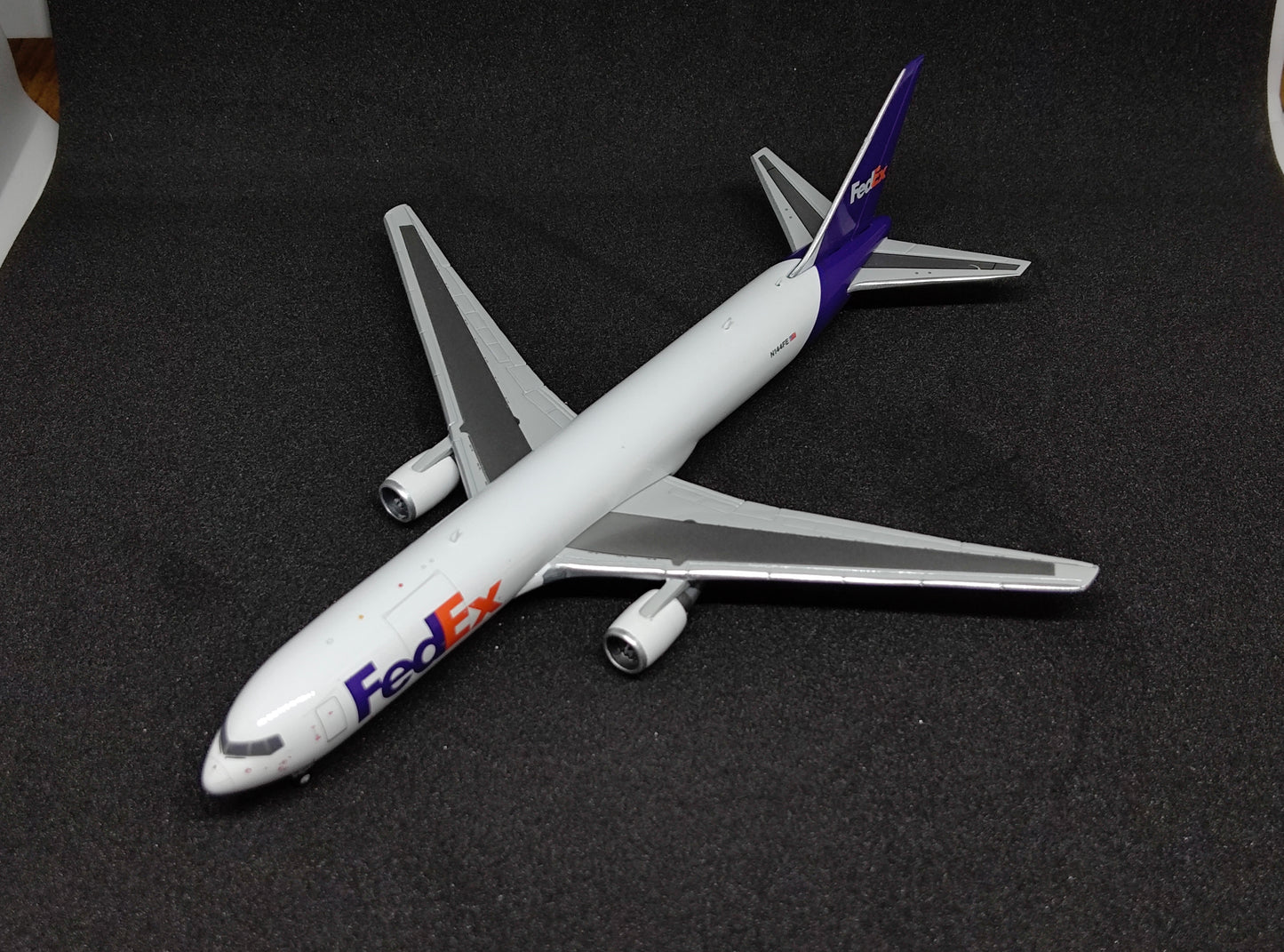 FedEx Boeing 767-300F N144FE 1/400 Diecast Scale Model GeminiJets