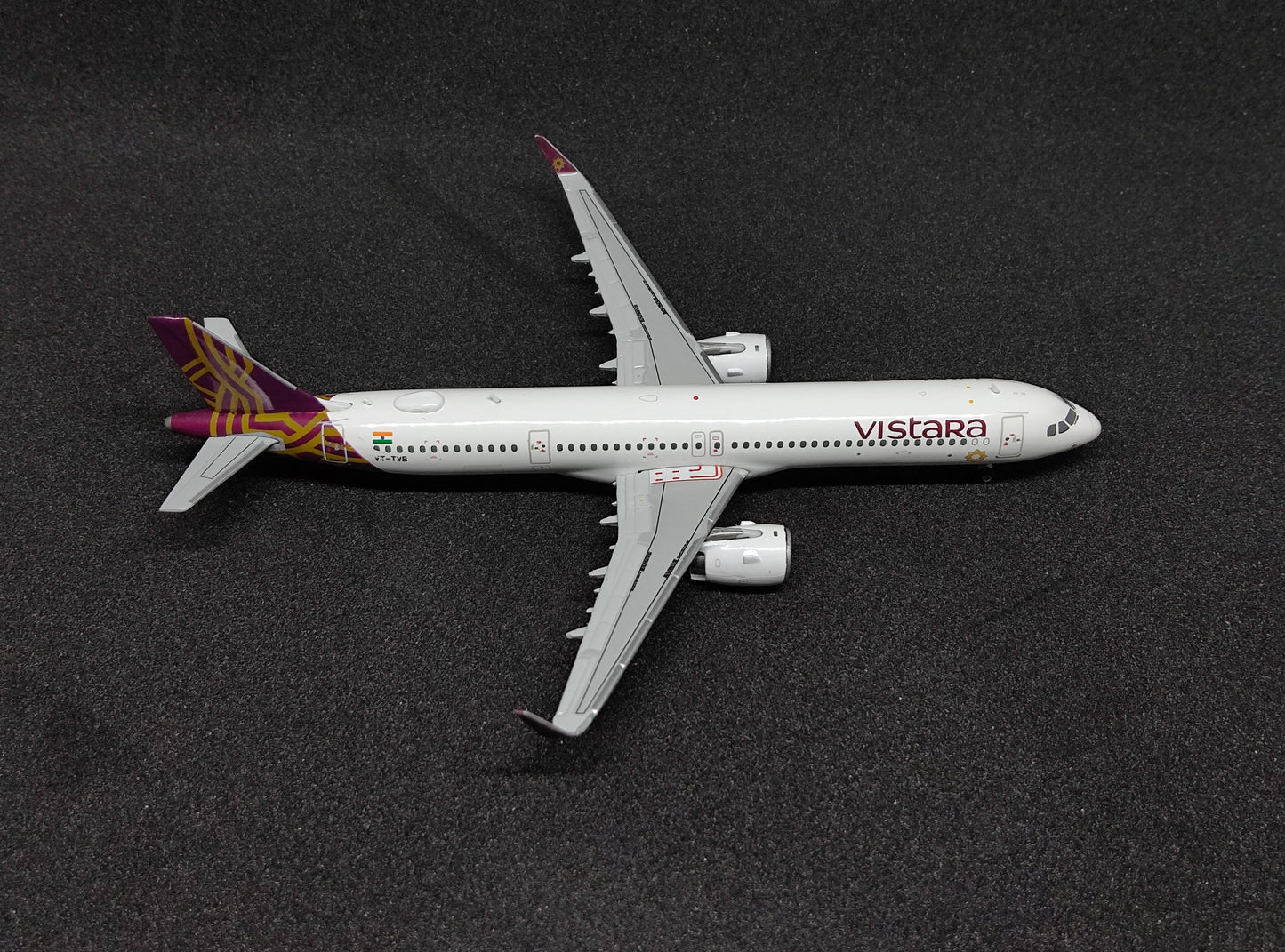 Vistara Airbus A321NEO VT-TVB 1/400 Scale Diecast Model JCWings