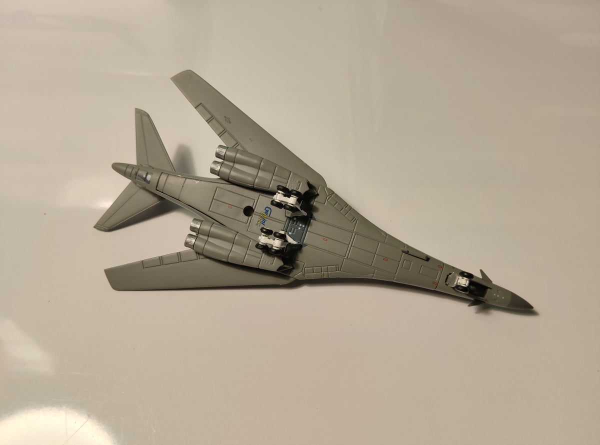 US Air Force Rockwell B-1 Lancer Dyess 135 1/400 Diecast Scale Model GeminiMacs
