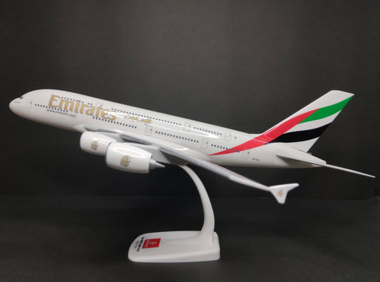 Emirates Airbus A380-800 A6-EUI (Classic Livery) 1/200 Scale Snap Fit Model