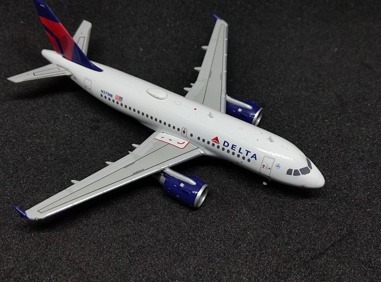 Delta Airlines Airbus A319-100 N371NB 1/400 Diecast Scale Model GeminiJets