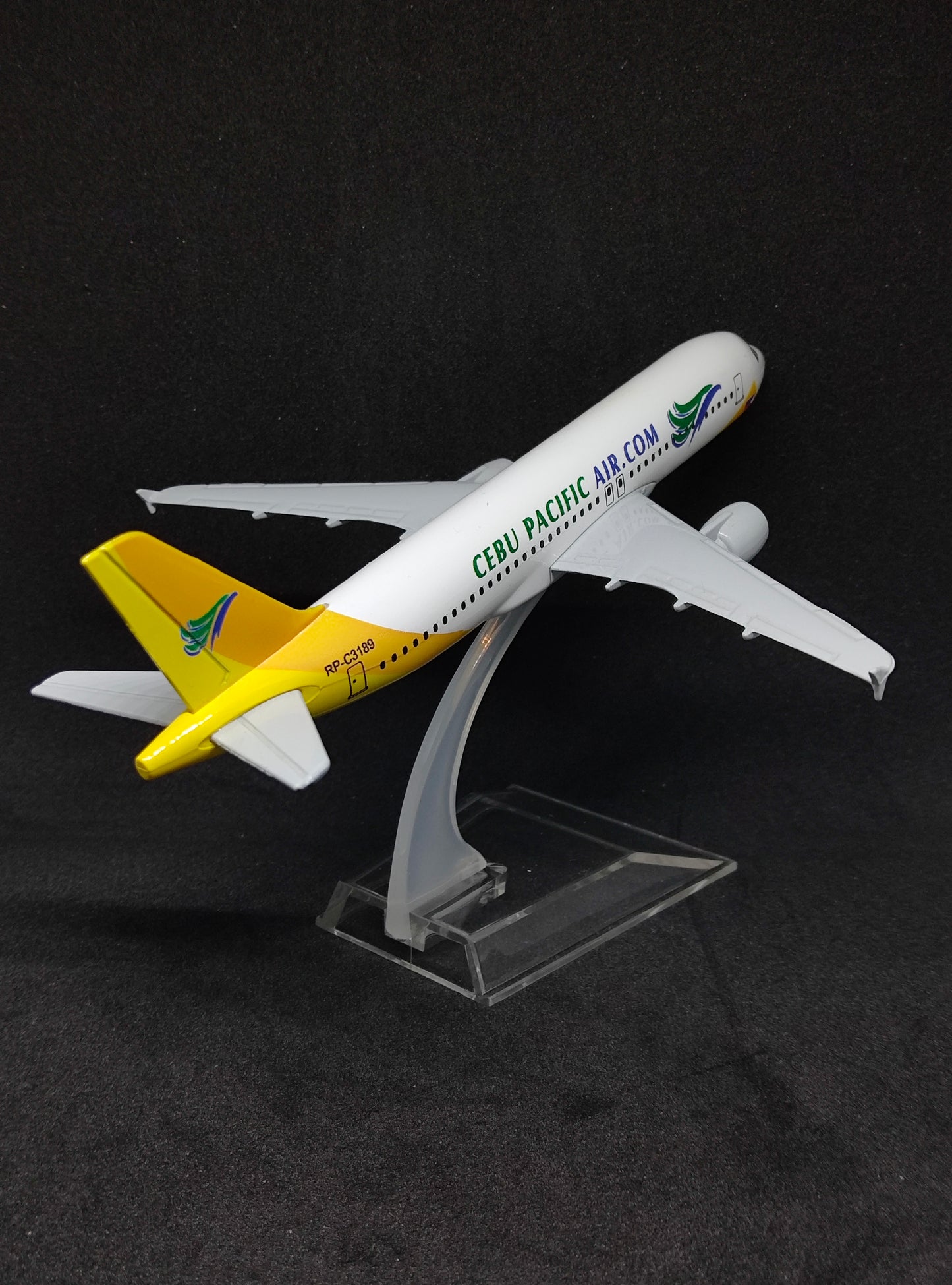 Cebu Pacific Air Airbus A320 RP-C3189 16cms Airplane Model