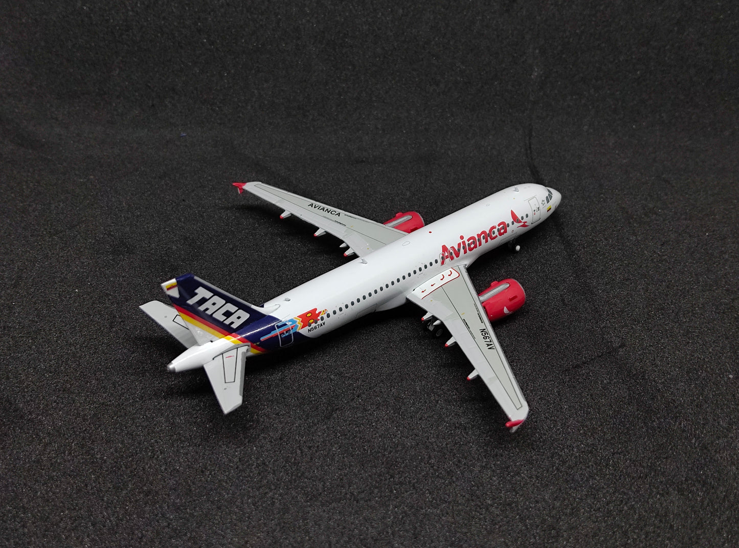Avianca Airbus A320 N567AV 1/400 diecast scale model GeminiJets