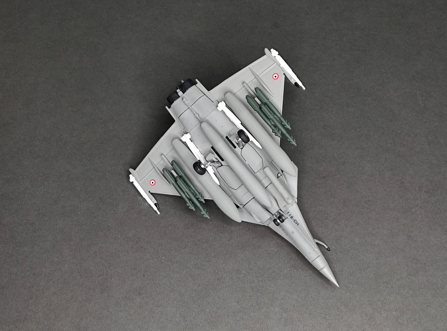 Dassault Rafale Fighter Jet 1/100 Aircraft Scale Model