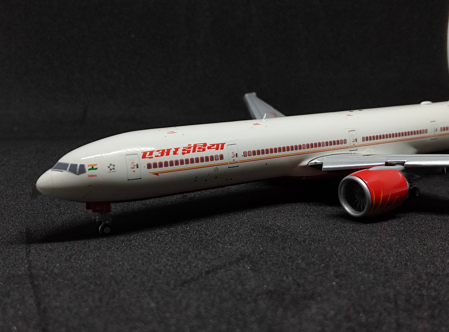 Air India Boeing 777-300ER VT-ALX Flaps Down Version 1/400 Scale Model JCWings