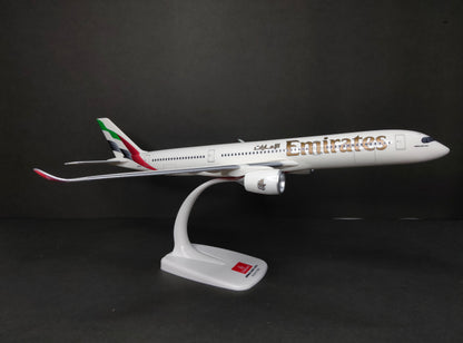 Emirates Airbus A350-900 A6-EXA 1/200 Scale Snap Fit Model