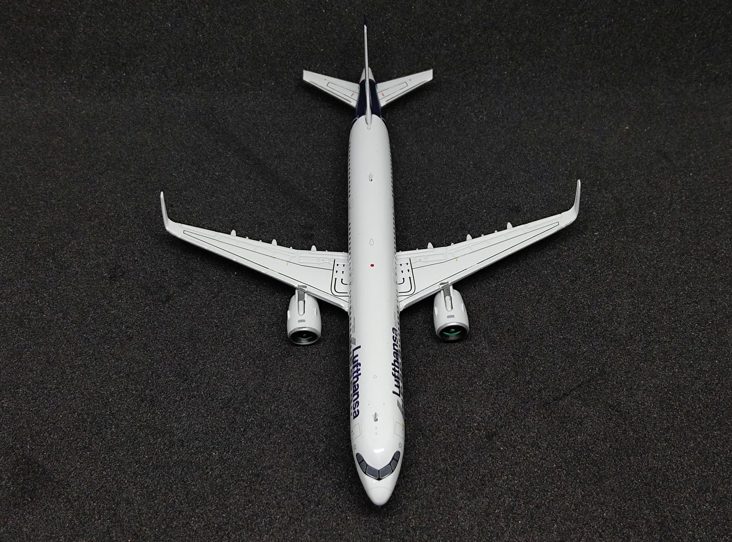 Lufthansa Airbus A321neo (600th Airbus Aircraft Sticker Livery) D-AIEQ 1/400 Diecast Scale Model GeminiJets