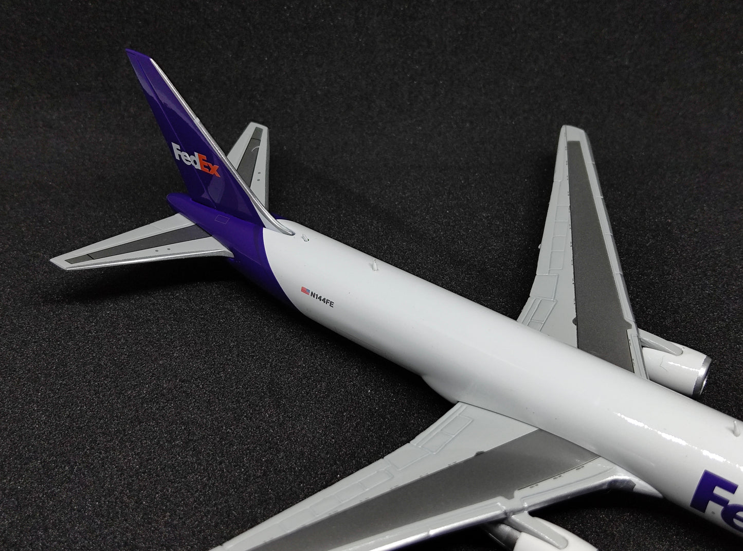 FedEx Boeing 767-300F N144FE 1/400 Diecast Scale Model GeminiJets