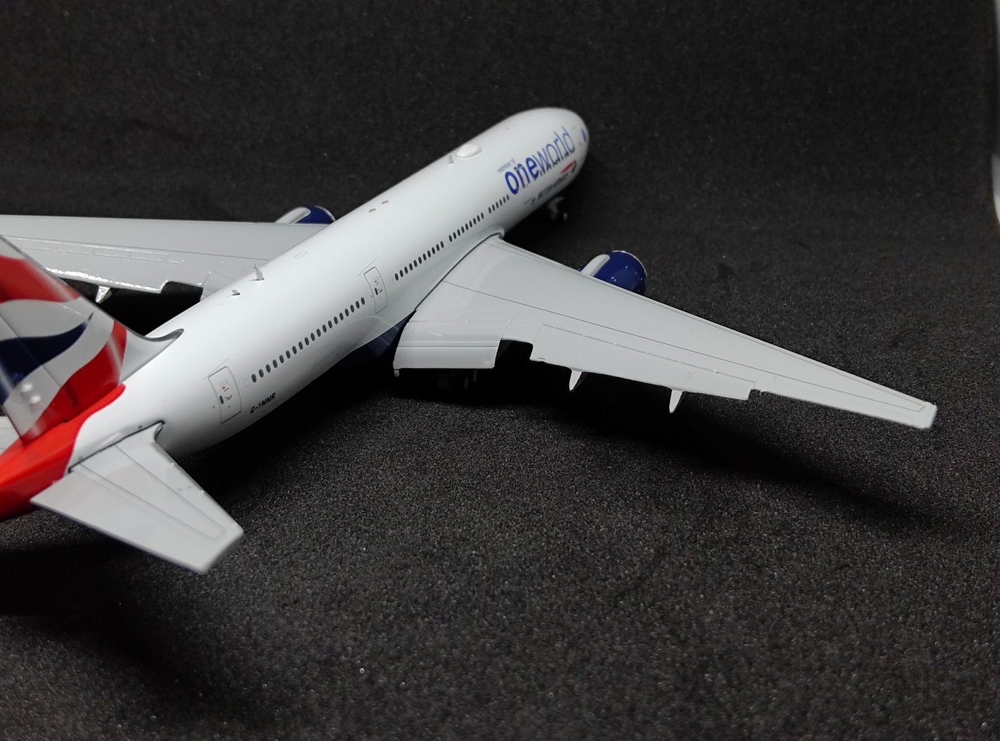 British Airways Boeing 777-200LR (oneworld livery) G-YMMR 1/400 Diecast Scale Model GeminiJets