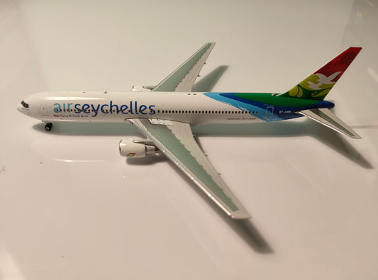 Air Seychelles Boeing B767-300ER S7-AHM 1/400 Diecast Scale Model Phoenix Models