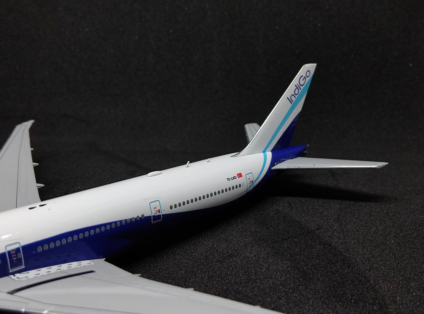 IndiGo Boeing 777-300ER TC-LKD 1/400 Aircraft Scale Model JCWings