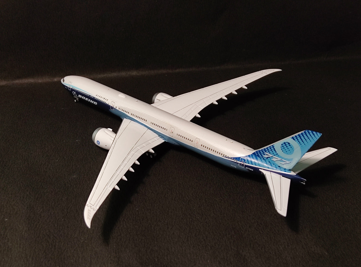 Boeing House Colours Livery Boeing B777-9X N779XW 1/400 Diecast Scale Model JCWings