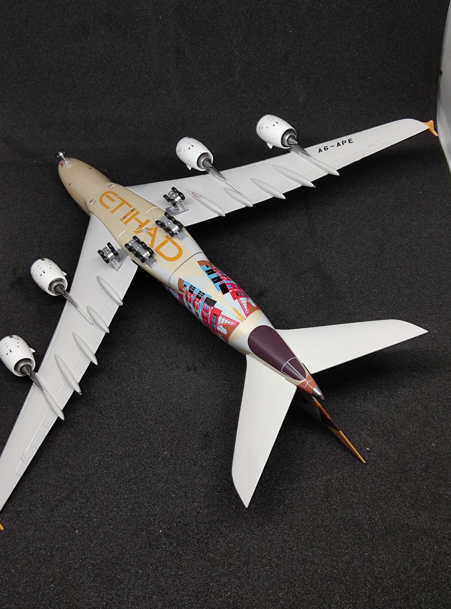 Etihad Airways Airbus A380-800 (Choose The United Kingdom Livery) A6-APE 1/400 Diecast Scale Model Aviation400 Detachable Landing Gear