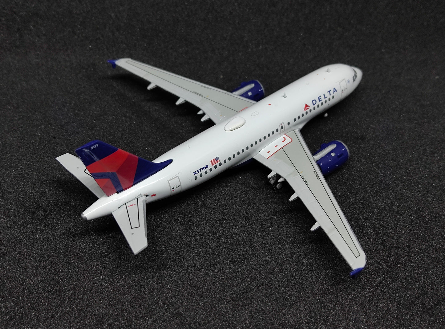 Delta Airlines Airbus A319-100 N371NB 1/400 Diecast Scale Model GeminiJets