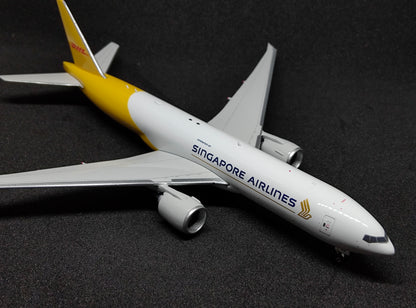Singapore Airlines Cargo DHL Boeing 777-200LRF 9V-DHA 1/400 Phoenix Models