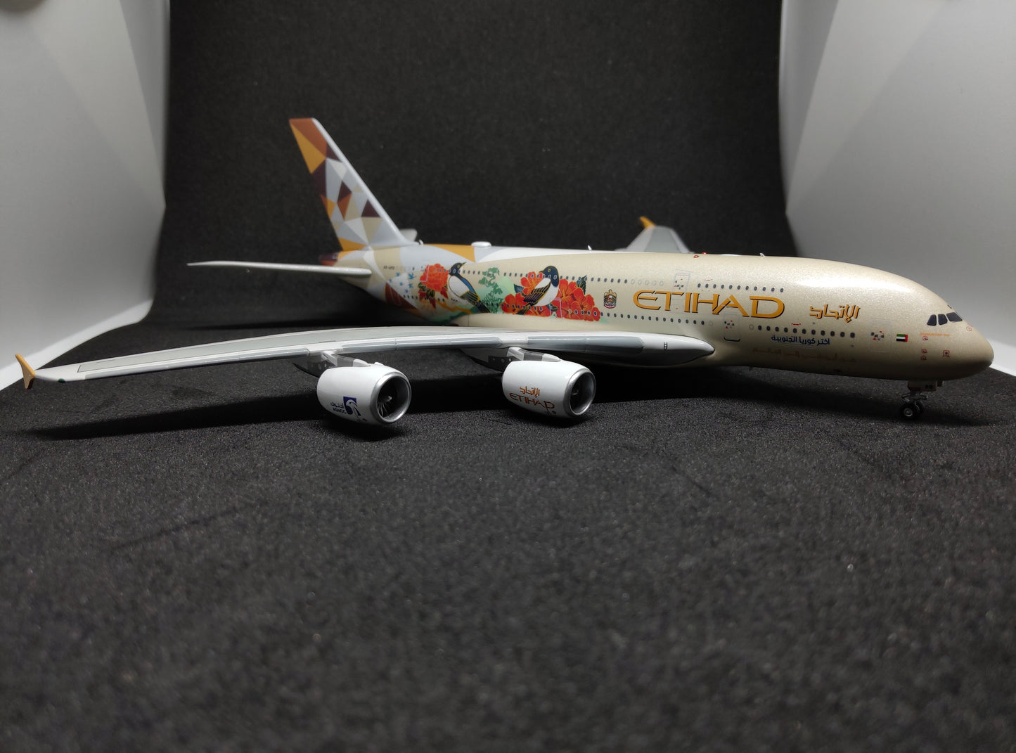 Etihad Airways Airbus A380-800 A6-APD (Choose South Korea Livery) detachable landing gear 1/400 Aircraft Scale Model Aviation400