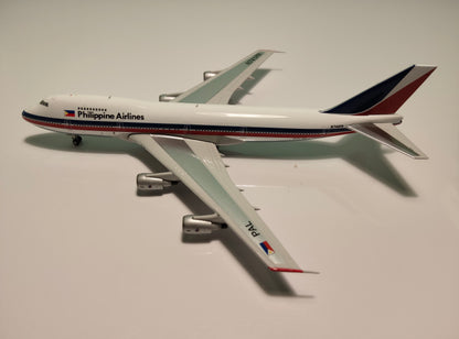 Philippine Airlines Boeing B747-2F6B N741PR 1/400 Diecast Scale Model Phoenix Models