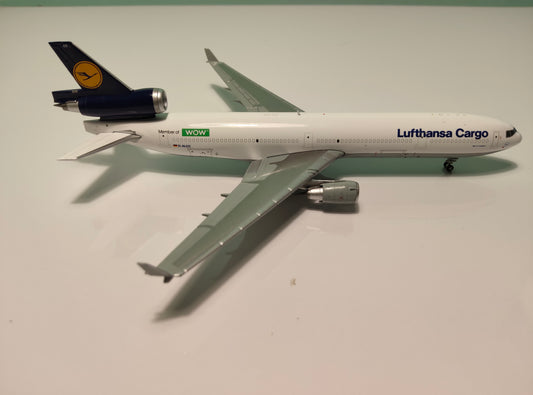 Lufthansa Cargo McDonnell Douglas MD-11F (Member of WOW Sticker) D-ALCC 1/400 Diecast Scale Model HXWings
