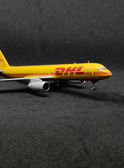 DHL Tuplov TU-204-100 RA-64024 1/400 Diecast Scale Model PandaModel