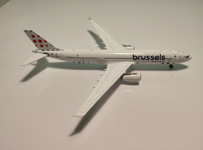 Brussels Airlines Airbus A330-300 OO-SFH 1/400 Diecast Scale Phoenix Models