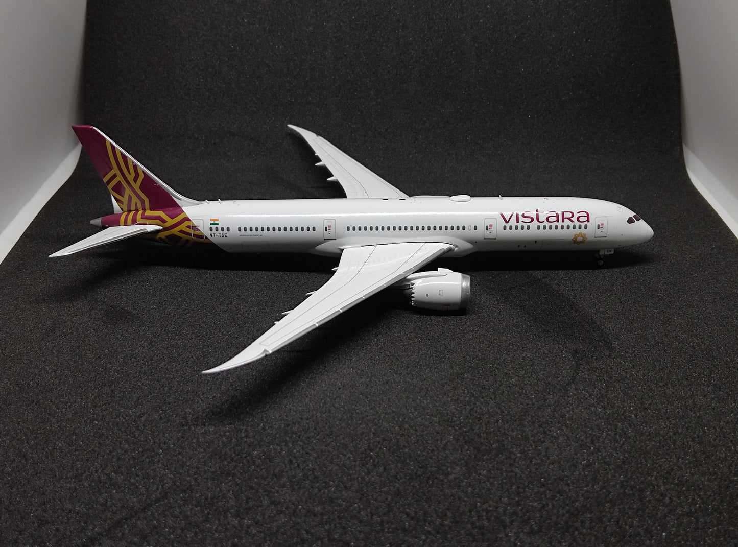 Vistara Boeing B787-9 VT-TSE 1/400 Aircraft Scale Model JCWings