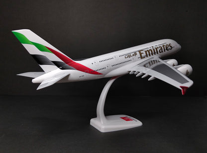 Emirates Airbus A380-800 A6-EOG (New Livery) 1/200 Scale Snap Fit Model