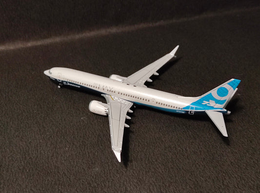 Boeing In House B737MAX9 N7379E 1/400 Diecast Scale Model JCWings