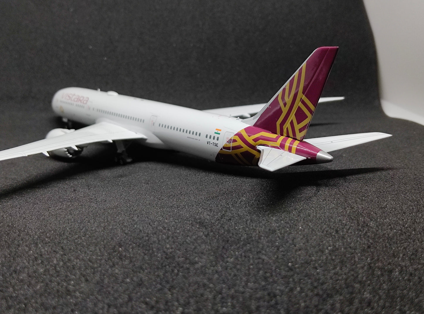 Vistara Boeing B787-9 VT-TSE 1/400 Aircraft Scale Model JCWings