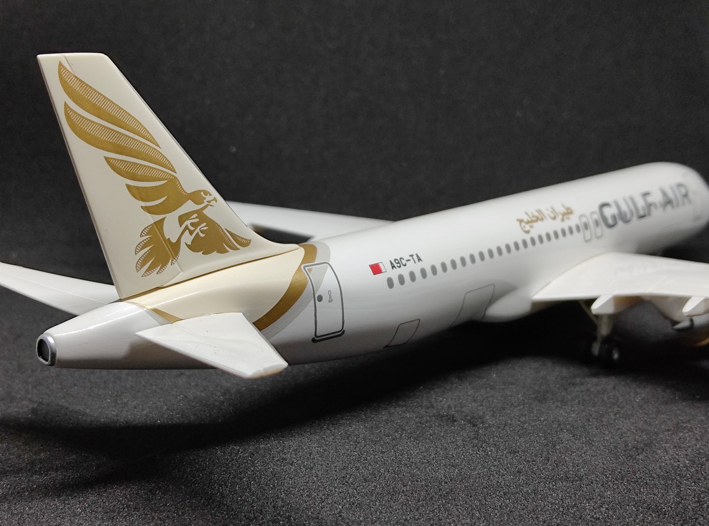 Gulf Air Airbus A320neo A9C-TA 1/200 Scale Model Hogan Wings