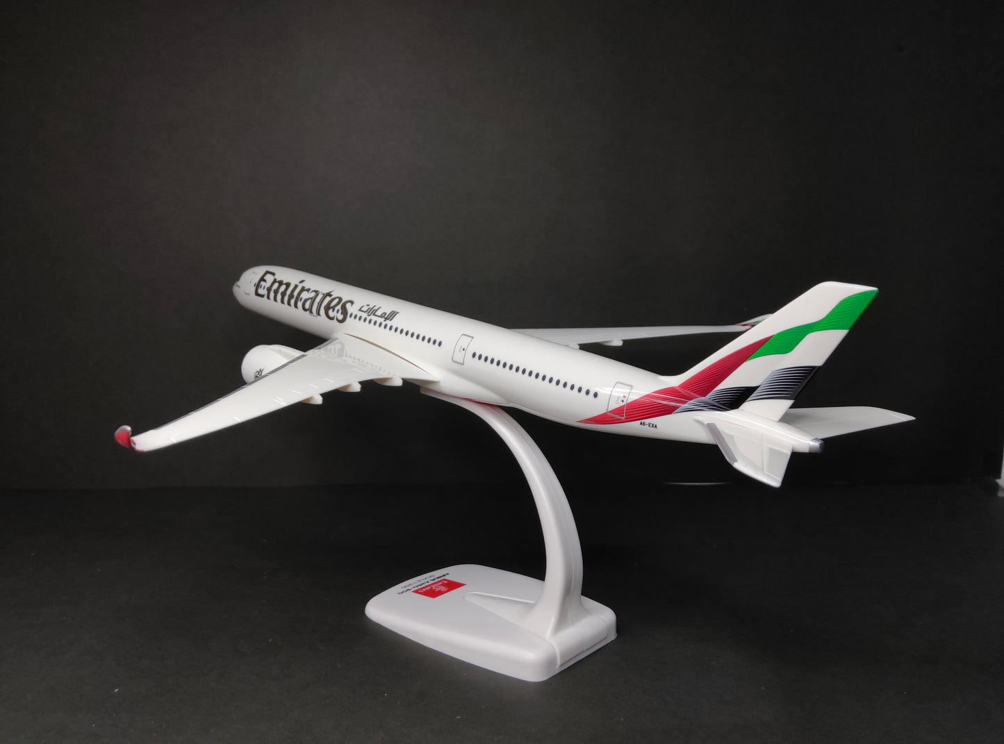 Emirates Airbus A350-900 A6-EXA 1/200 Scale Snap Fit Model