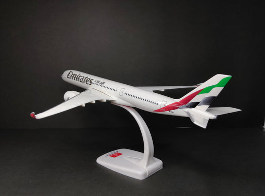 Emirates Airbus A350-900 A6-EXA 1/200 Scale Snap Fit Model