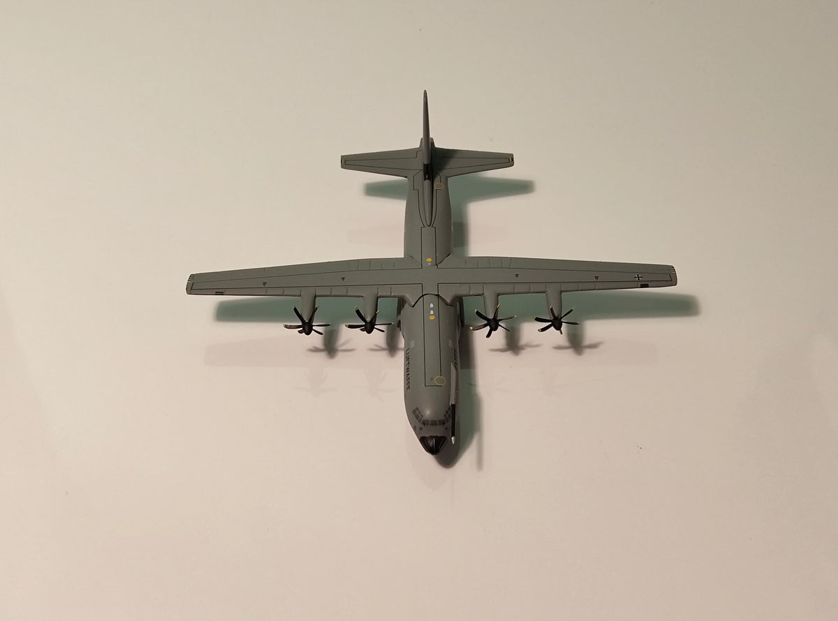 Luftwaffe Lockheed C-130J-30 5501 1/400 Diecast Scale Model GeminiJets