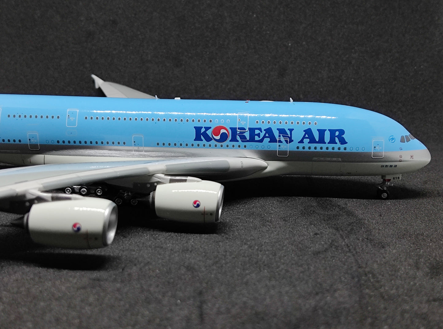 Korean Air Airbus A380-800 (Detachable Landing Gear) HL7619 1/400 Diecast Scale Model Aviation400