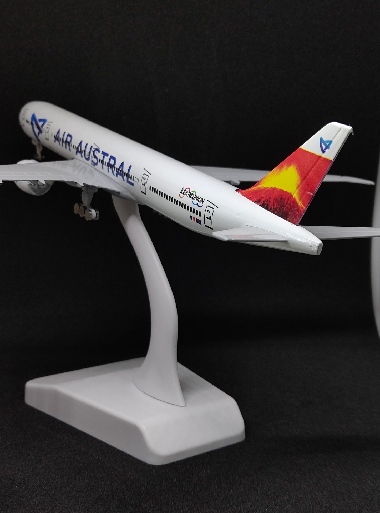 Air Austral Boeing 777-300ER 20cms Airplane Model
