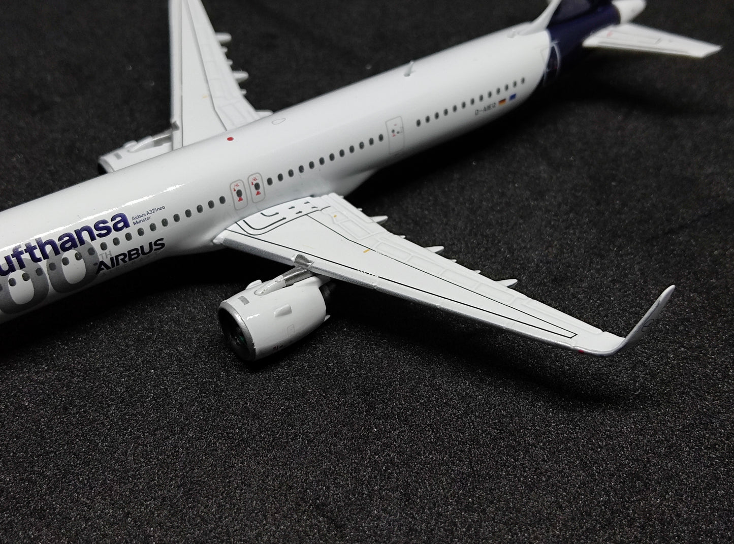 Lufthansa Airbus A321neo (600th Airbus Aircraft Sticker Livery) D-AIEQ 1/400 Diecast Scale Model GeminiJets