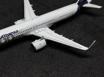 Lufthansa Airbus A321neo (600th Airbus Aircraft Sticker Livery) D-AIEQ 1/400 Diecast Scale Model GeminiJets
