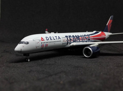 Delta Airlines (Team USA livery) Airbus A350-900 N521DN 1/400 Diecast Scale Model Aviation400 Detachable Landing Gear
