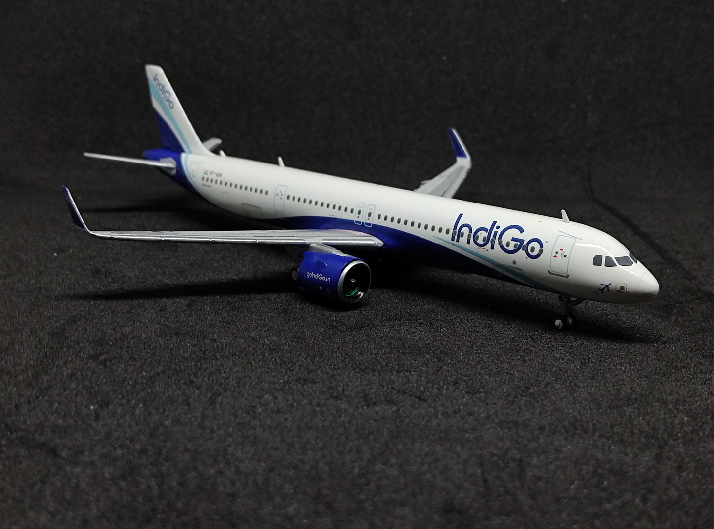 IndiGo Airbus A321neo VT-IUA 1/400 Diecast Scale Model JCWings