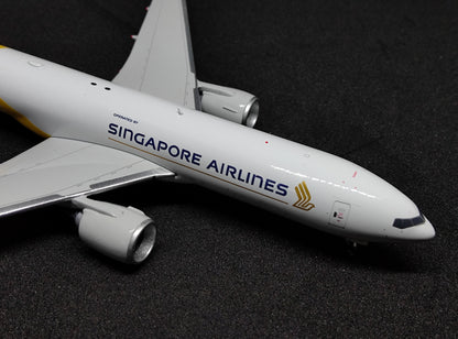 Singapore Airlines Cargo DHL Boeing 777-200LRF 9V-DHA 1/400 Phoenix Models