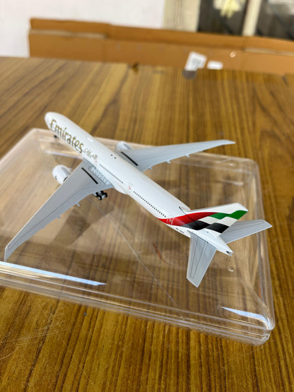 Emirates Boeing 777-300ER A6-ENV 1/400 Diecast Scale Model GeminiJets